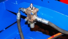 Dealer Fit - QM Range Hyd Door Safety Valve - This valve can now be dealer fitted to our QM models.