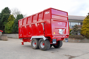 On average over 46 high spec, innovative machines roll off the production line every week, such as this QM1600 silage and grain trailer.